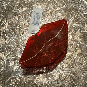 NWT Francesca’s Lip-Shaped Hair Clip Red